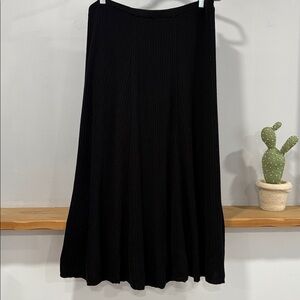 Eileen Fisher Black Merino Wool A- Line Ribbed  Knit Skirt, Size L